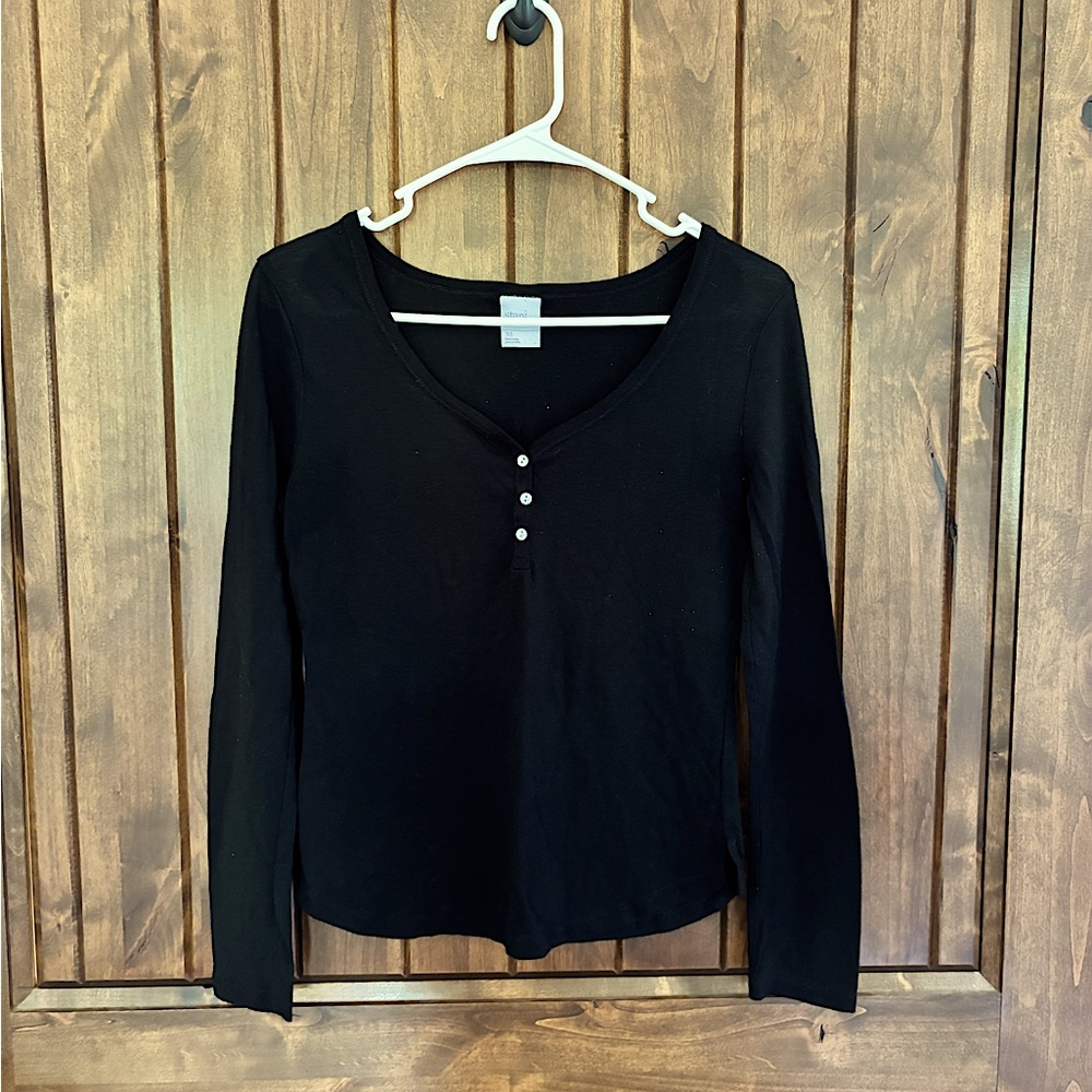 Women’s Henley Black Long Sleeve